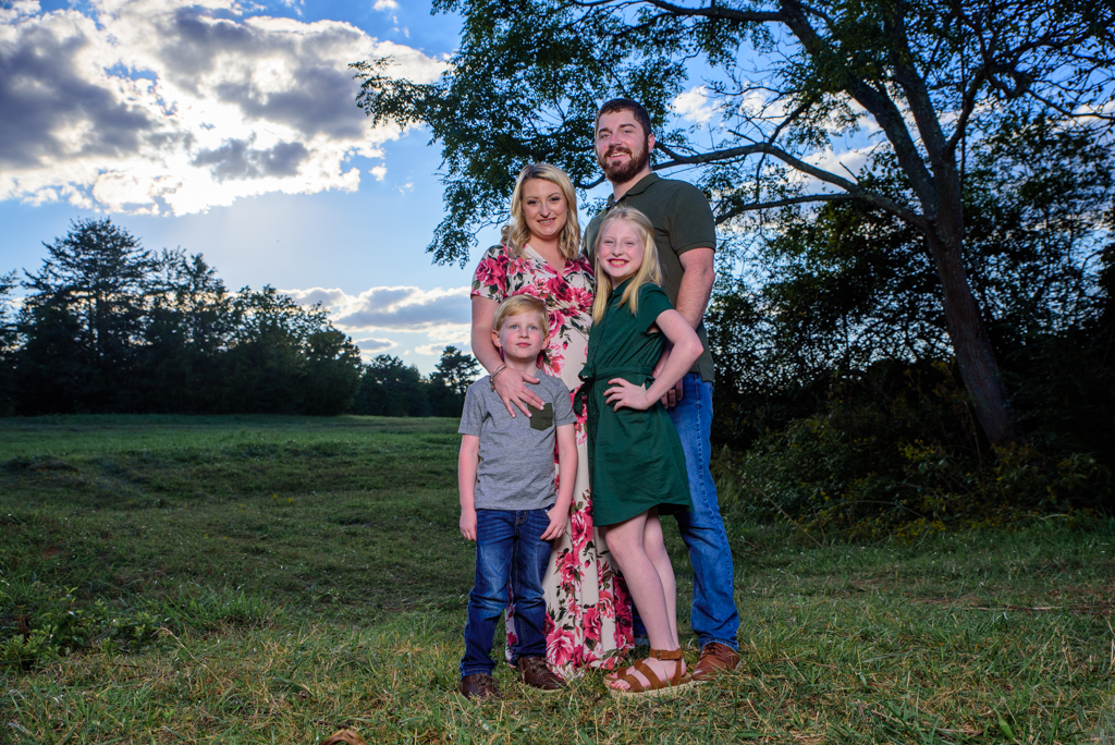 D&B Forever Photography Greenville Family Photographer you can trust! We value what you hold dearest, and we want to make meaningful art that you and the ones you love can enjoy.